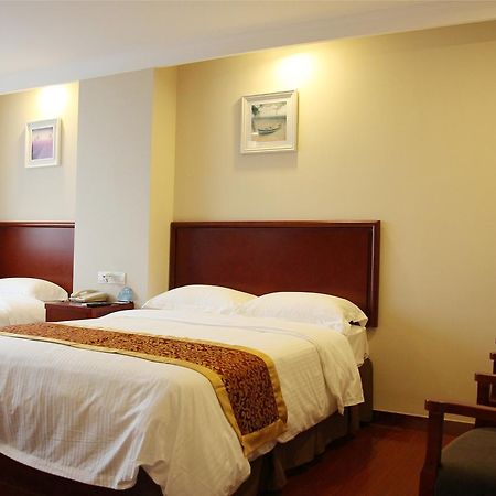 Greentree Alliance Guangxi Hezhou Babu District Lingfeng Square Hotel Esterno foto