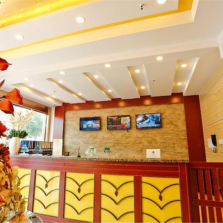 Greentree Alliance Guangxi Hezhou Babu District Lingfeng Square Hotel Esterno foto