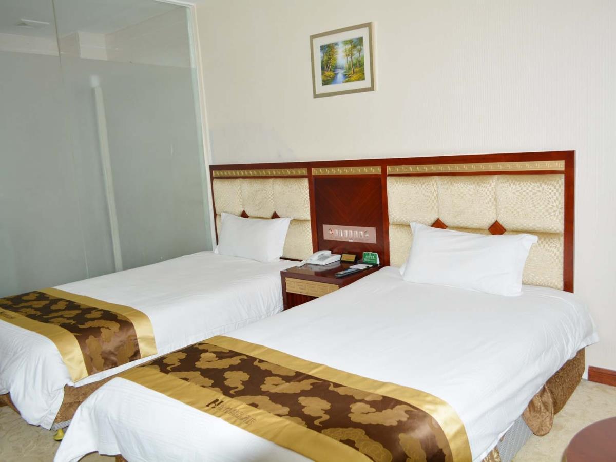 Greentree Alliance Guangxi Hezhou Babu District Lingfeng Square Hotel Esterno foto