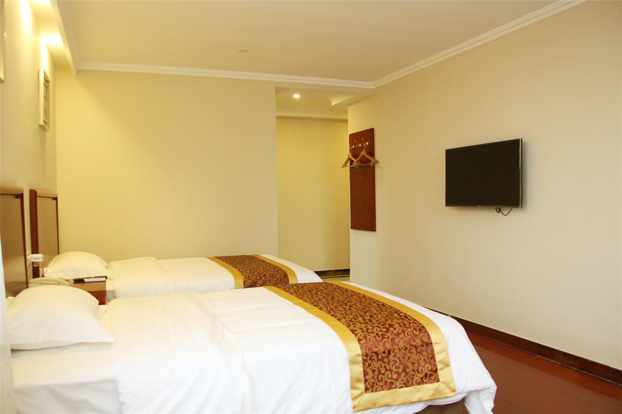 Greentree Alliance Guangxi Hezhou Babu District Lingfeng Square Hotel Esterno foto