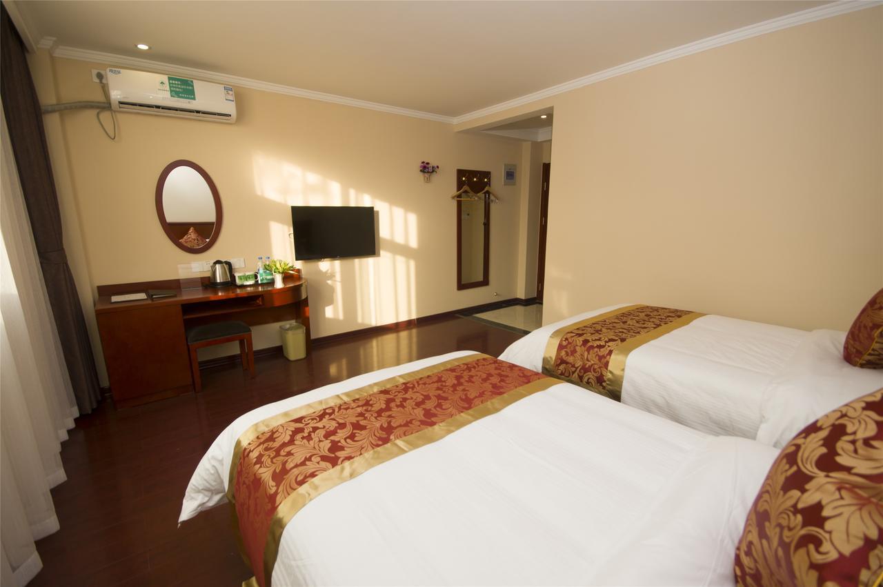 Greentree Alliance Guangxi Hezhou Babu District Lingfeng Square Hotel Esterno foto