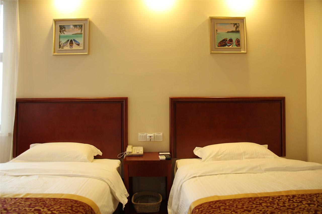 Greentree Alliance Guangxi Hezhou Babu District Lingfeng Square Hotel Esterno foto