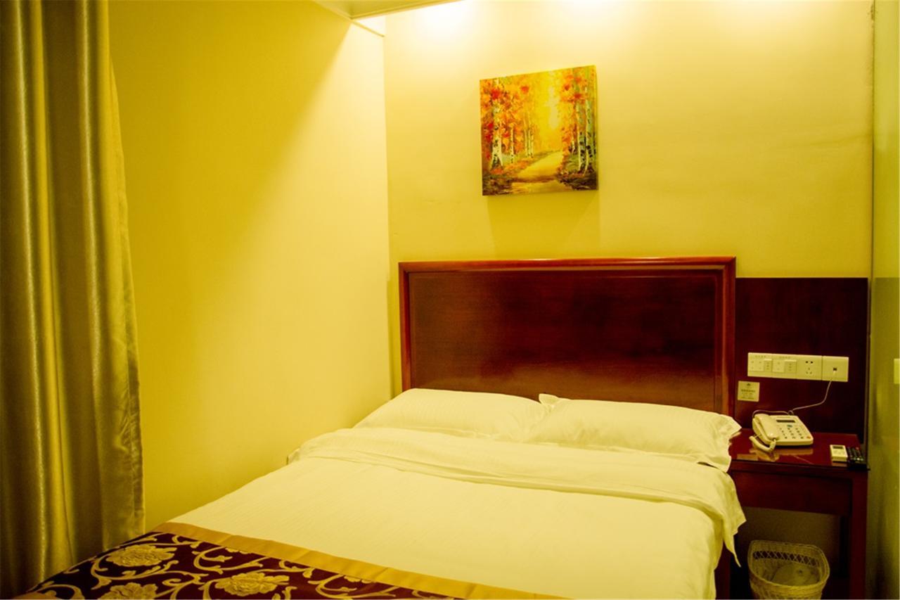 Greentree Alliance Guangxi Hezhou Babu District Lingfeng Square Hotel Esterno foto