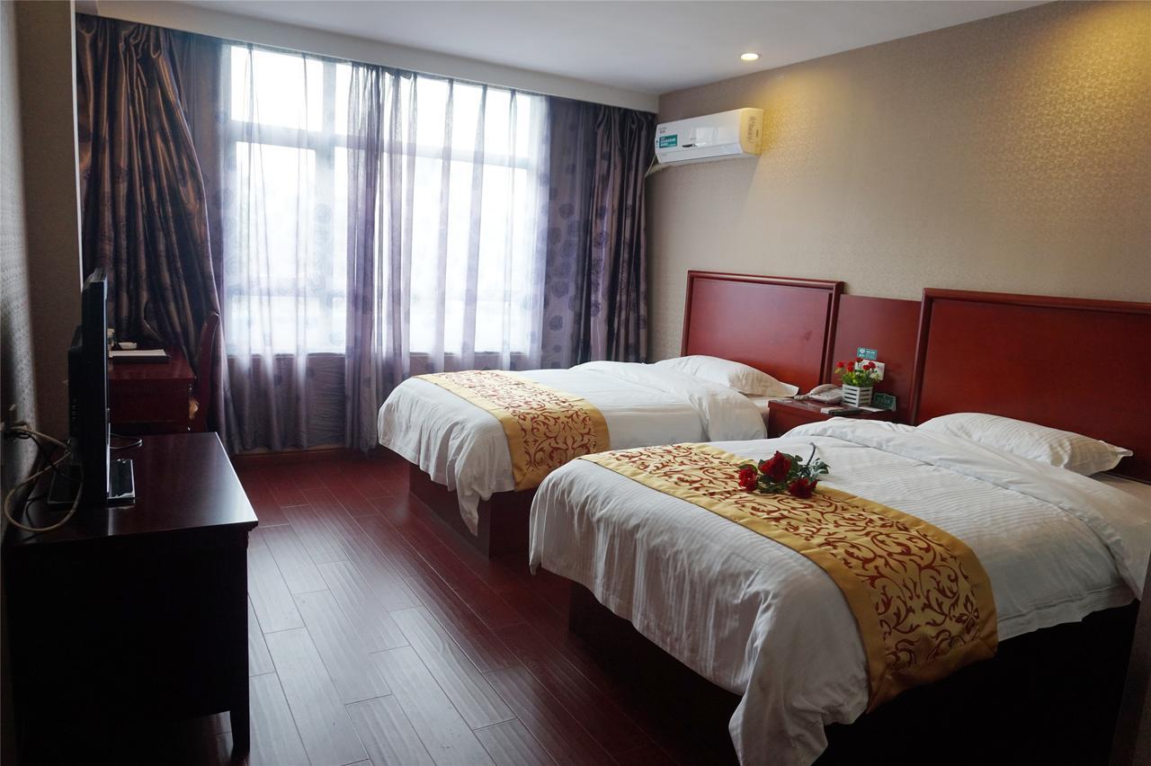 Greentree Alliance Guangxi Hezhou Babu District Lingfeng Square Hotel Esterno foto