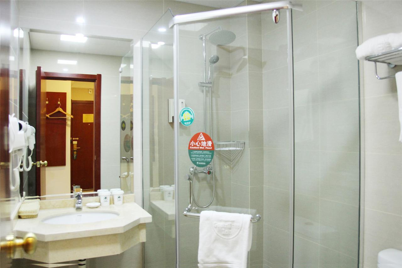 Greentree Alliance Guangxi Hezhou Babu District Lingfeng Square Hotel Esterno foto