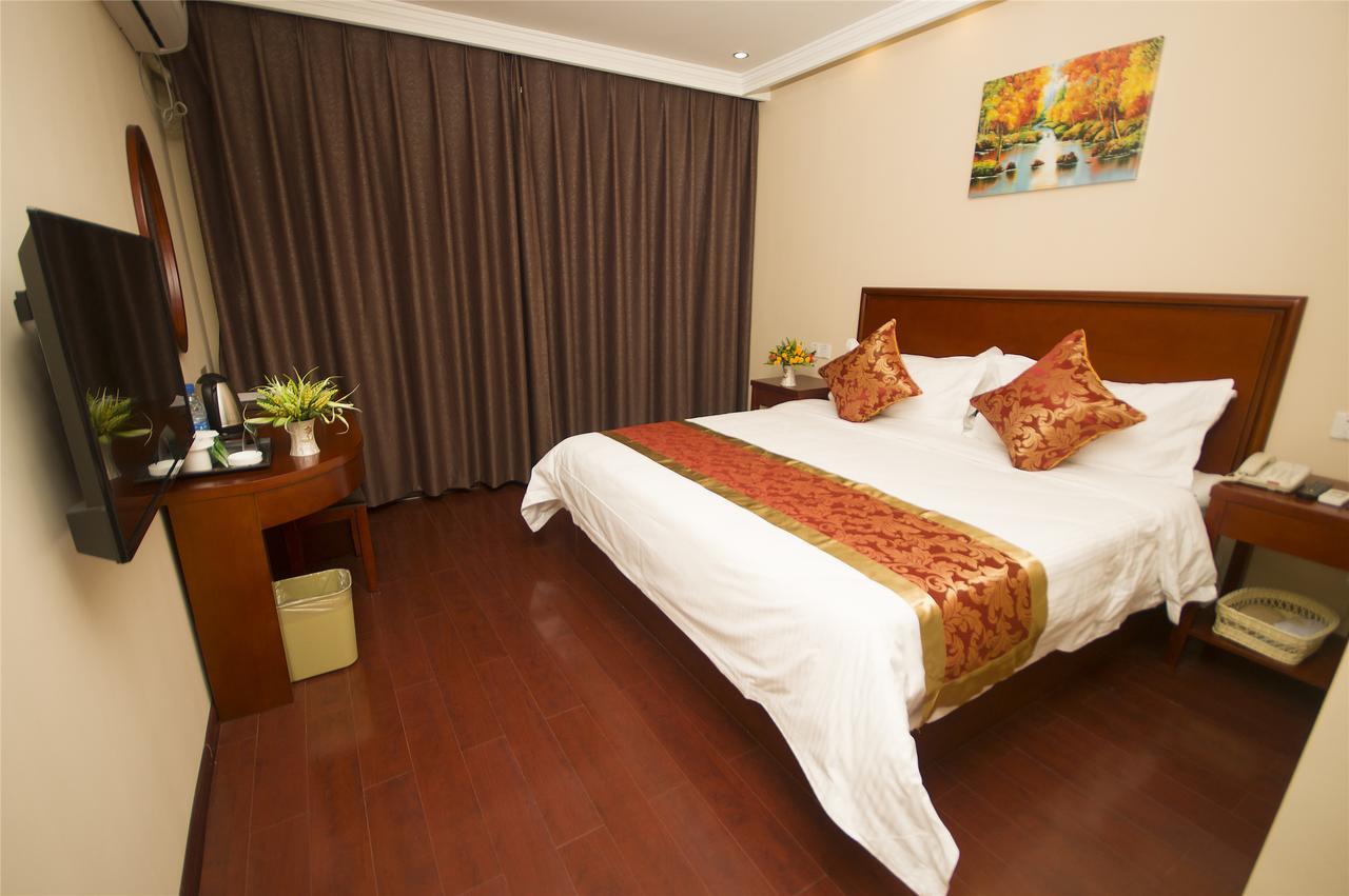 Greentree Alliance Guangxi Hezhou Babu District Lingfeng Square Hotel Esterno foto